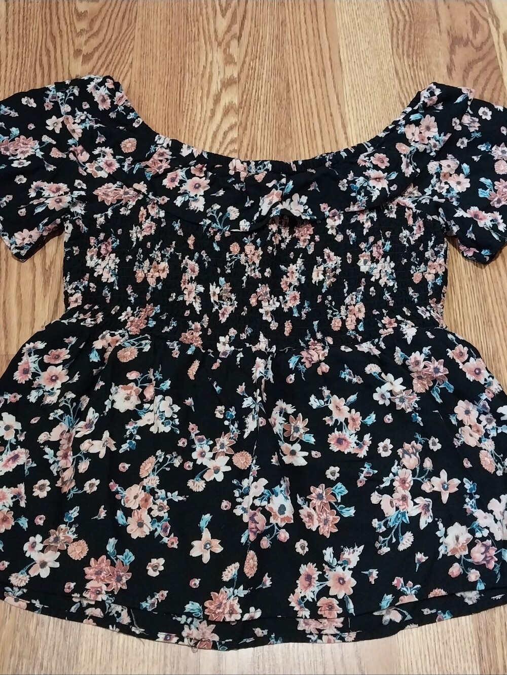 Maurices Floral Off-Shoulder Top Women Size XL Smocked Peplum Blouse White Black - Picture 5 of 13